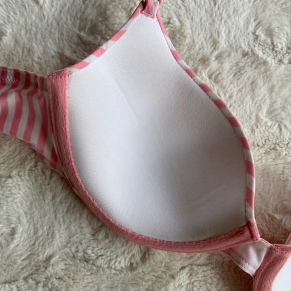 NWT Victoria’s Secret 32B Bra - Picture 3 of 8